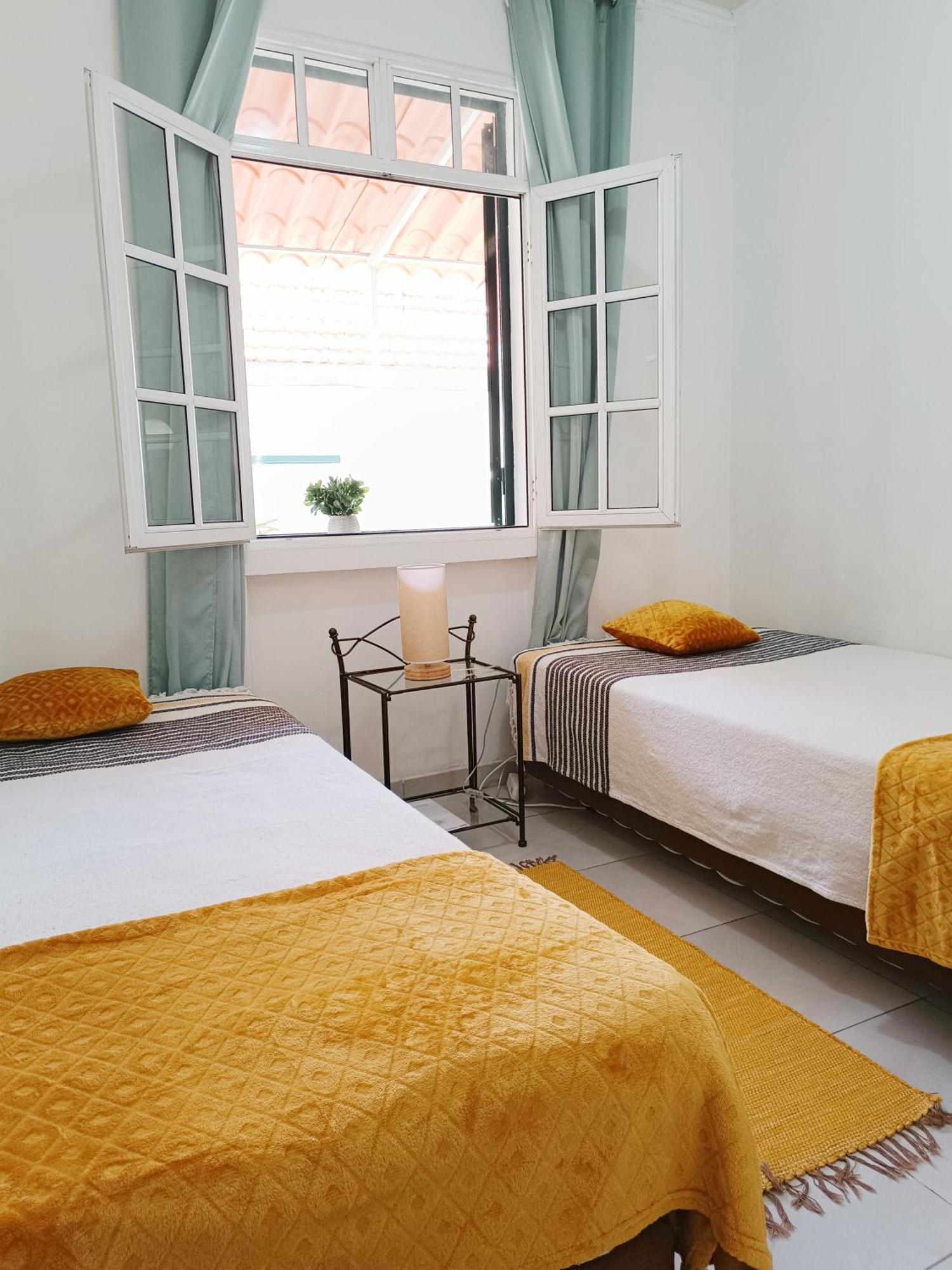 Home & Flower - Private Bedrooms Funchal Exteriér fotografie