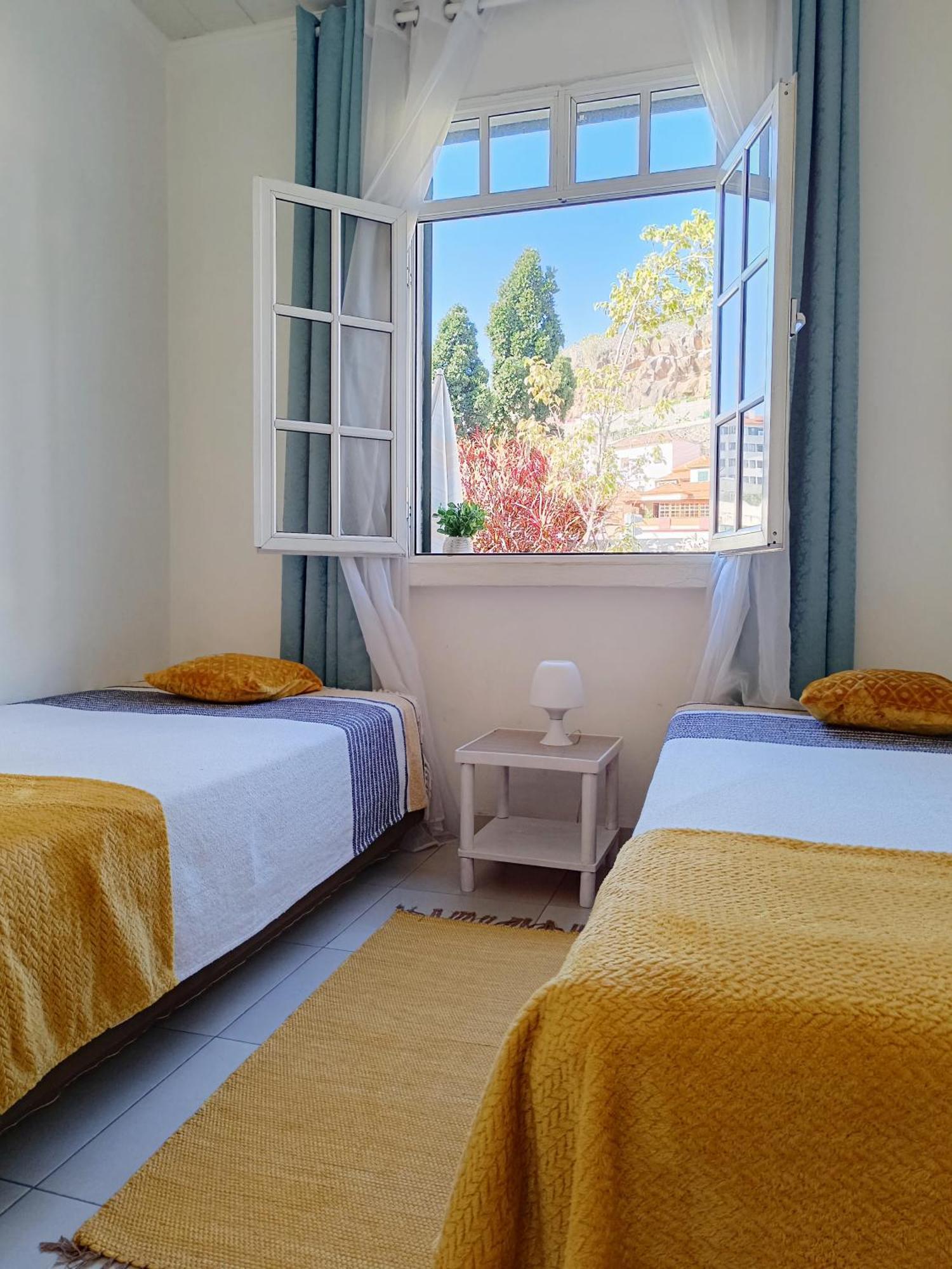 Home & Flower - Private Bedrooms Funchal Exteriér fotografie
