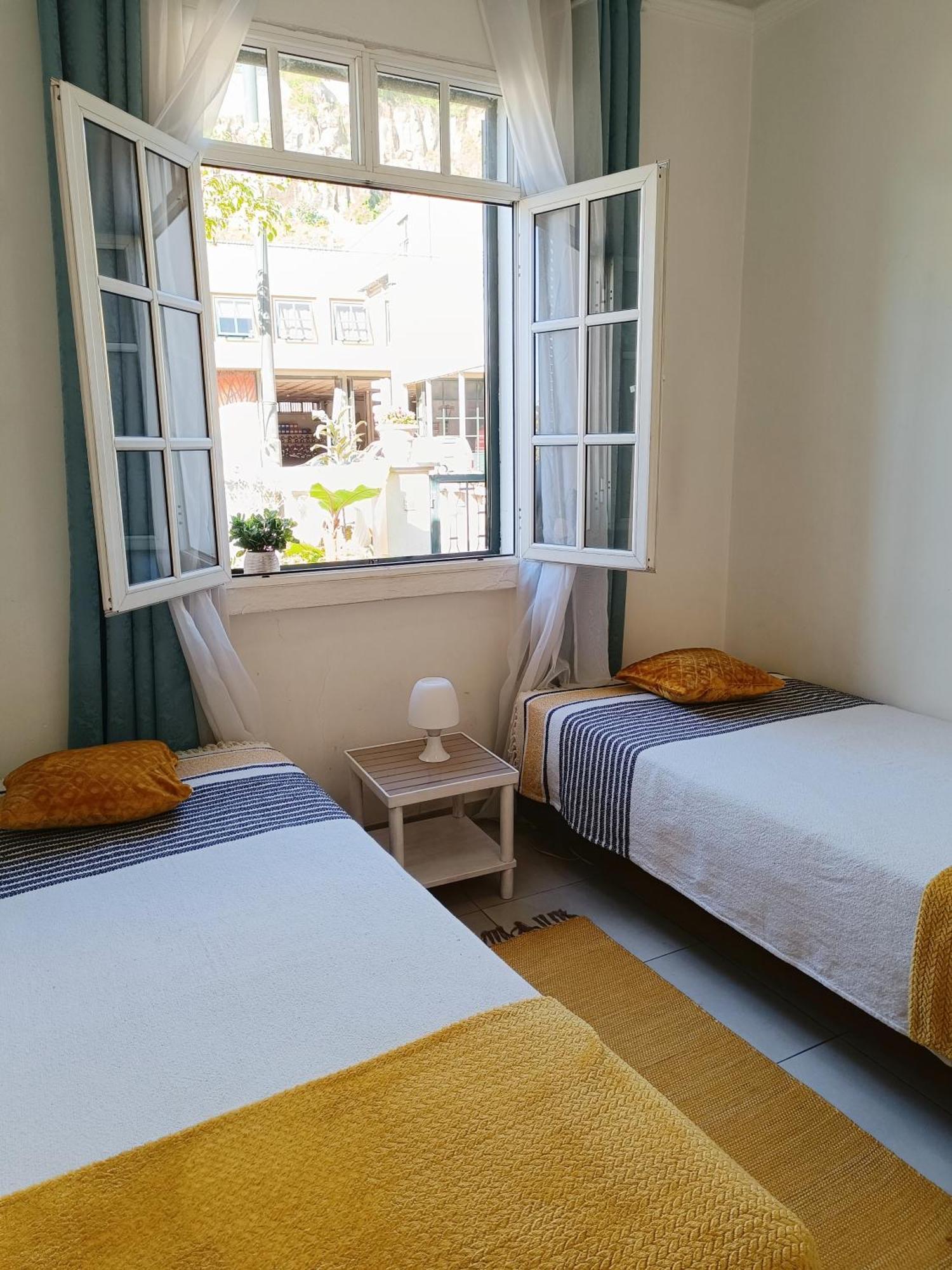 Home & Flower - Private Bedrooms Funchal Pokoj fotografie