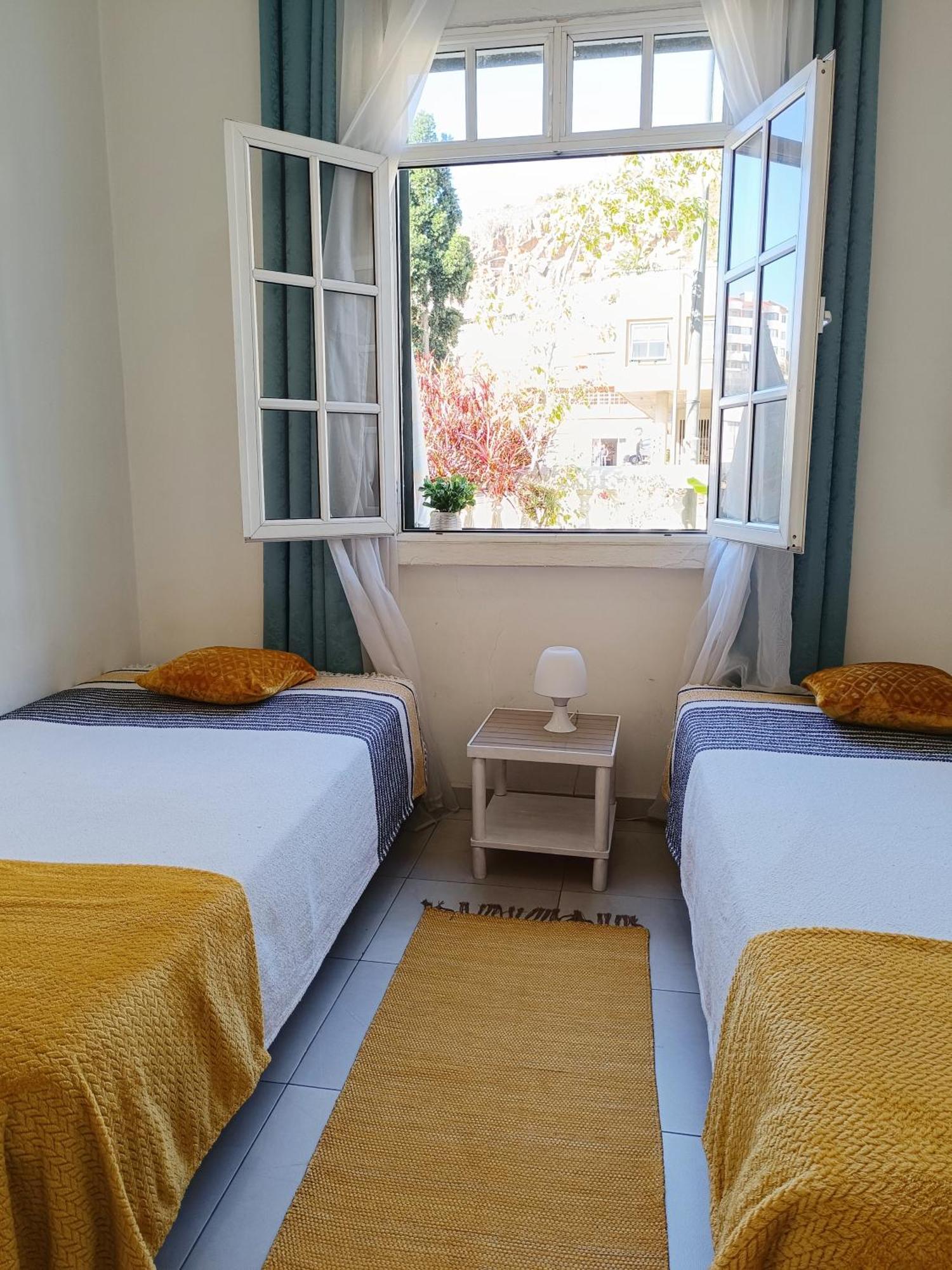 Home & Flower - Private Bedrooms Funchal Pokoj fotografie